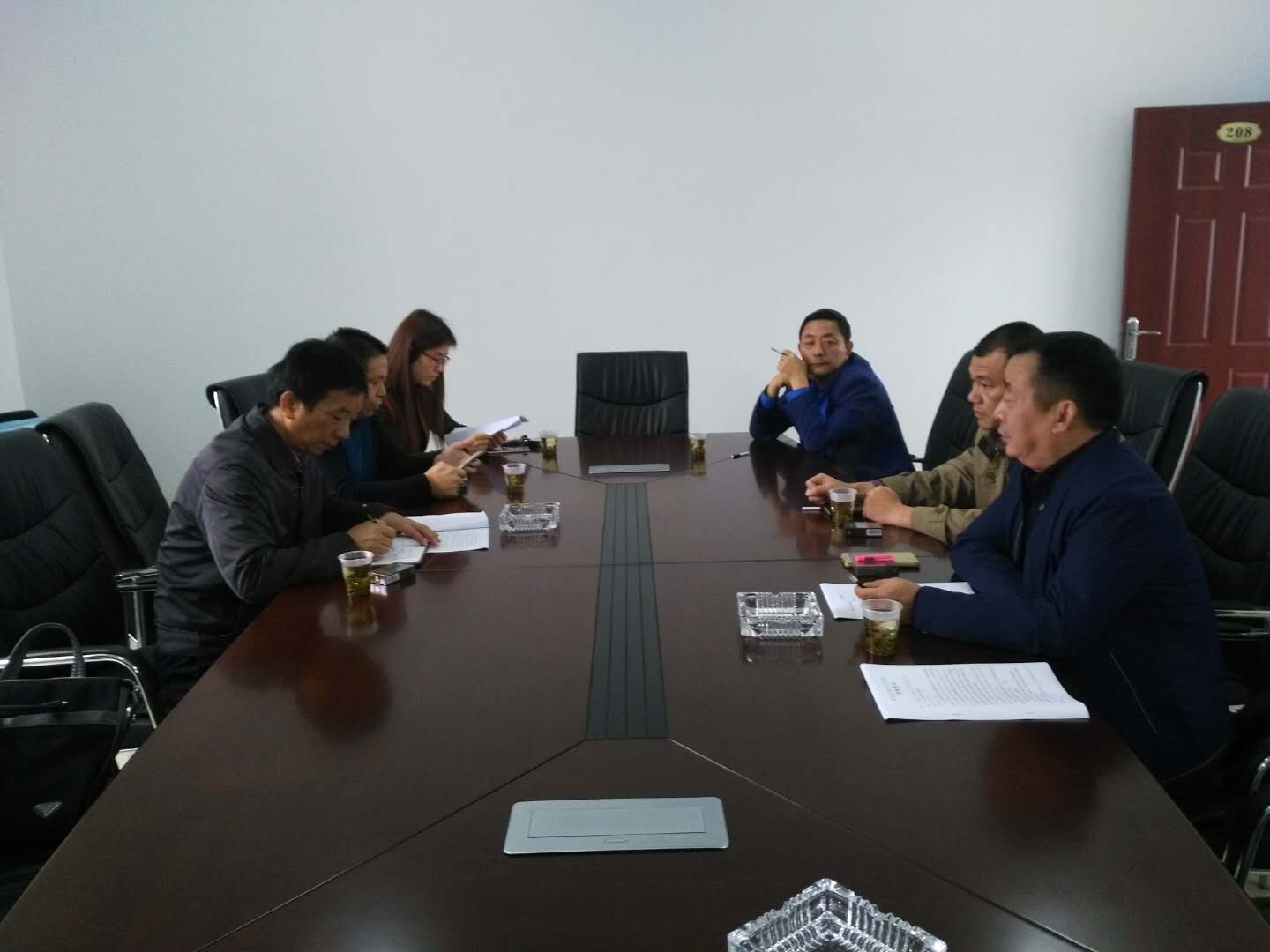 岳阳县人社局暨工信局：深入公司开展调研活动